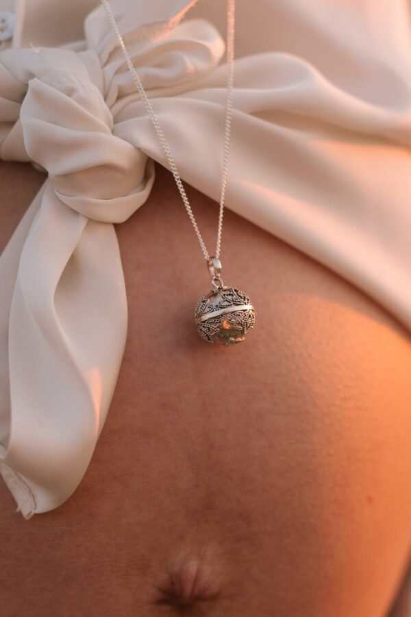Bola de grossesse indonésien fleur de lotus BALI