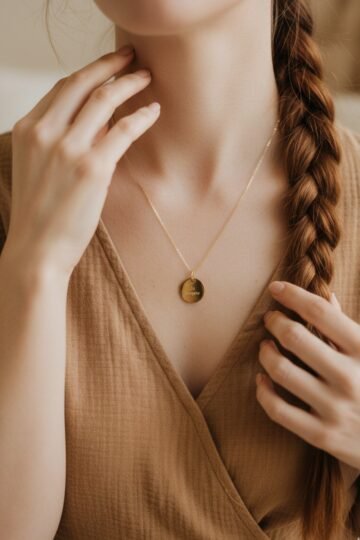 Collier personnalisé médaille ronde or ÉPURE