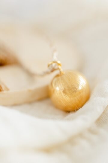 Alternative view of Bola de grossesse ECORCE - cordon de soie