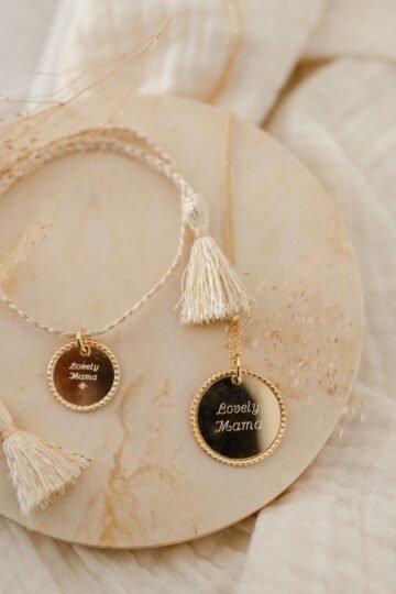 Alternative view of Coffret médaille - collier & bracelet à personnaliser