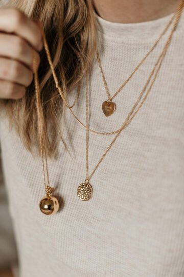 Alternative view of Pendentif personnalisé médaille or cœur TENDRESSE