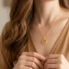 Collier personnalisé médaille or éclat ÉPURE – Image 2
