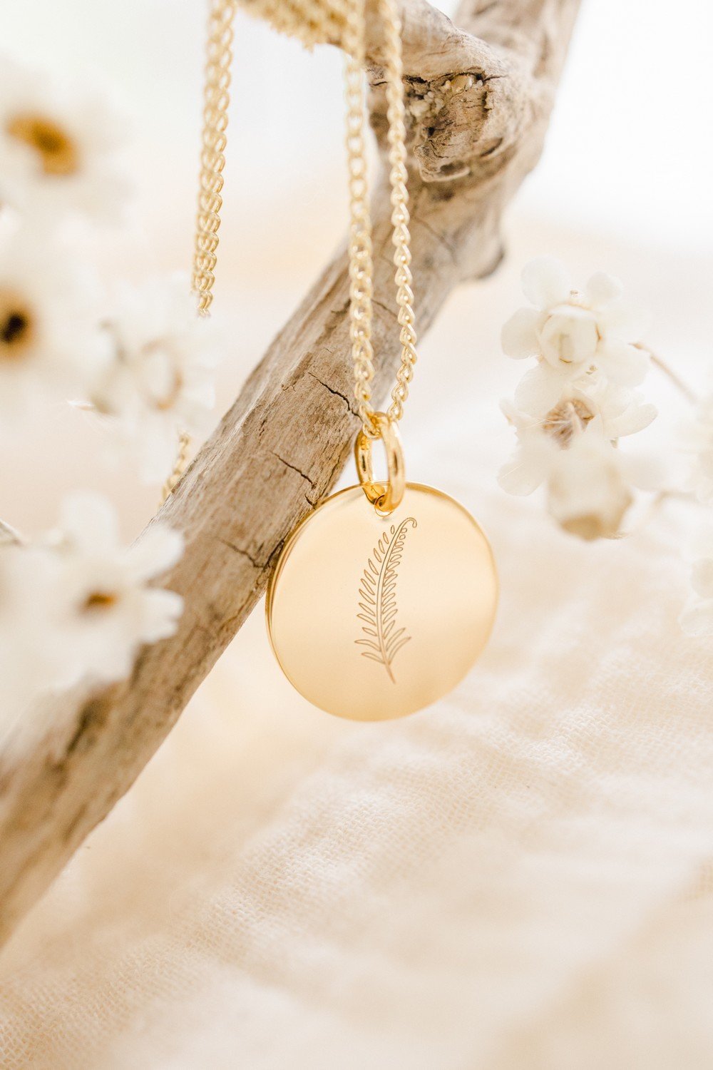 Collier médaille personnalisé ronde or végétal SAUVAGE