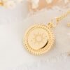 Collier personnalisé médaille gravée or sun TALISMANS – Image 3