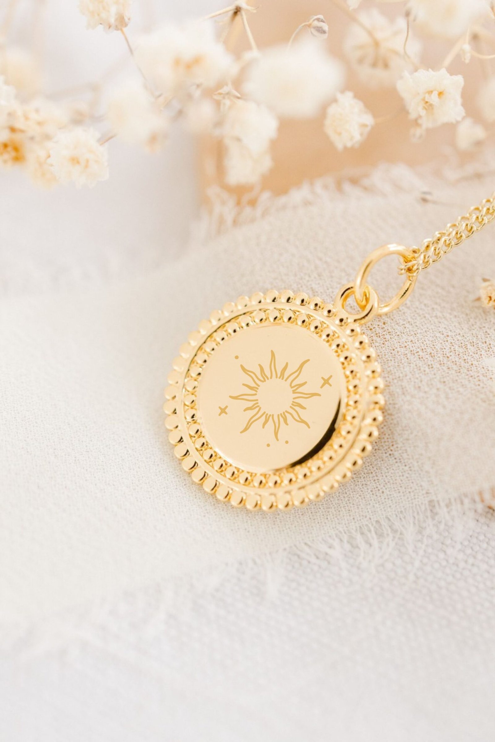 Collier personnalisé médaille gravée or sun TALISMANS – Image 3