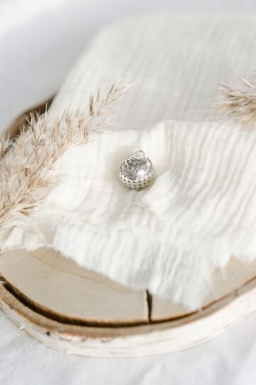 Bola de grossesse indonésien couronne BALI