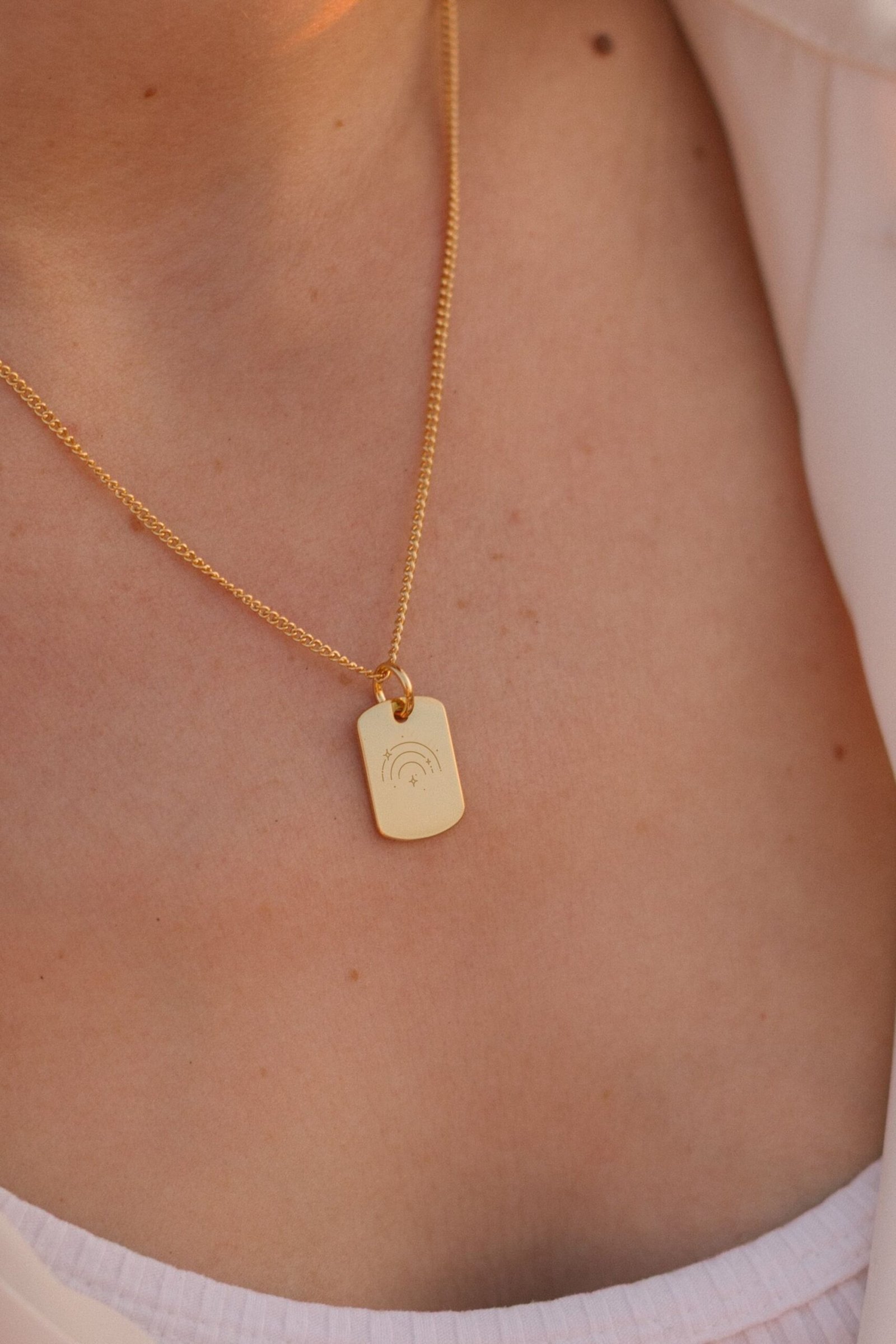 Collier personnalisé médaille rectangulaire or TALISMANS – Image 3