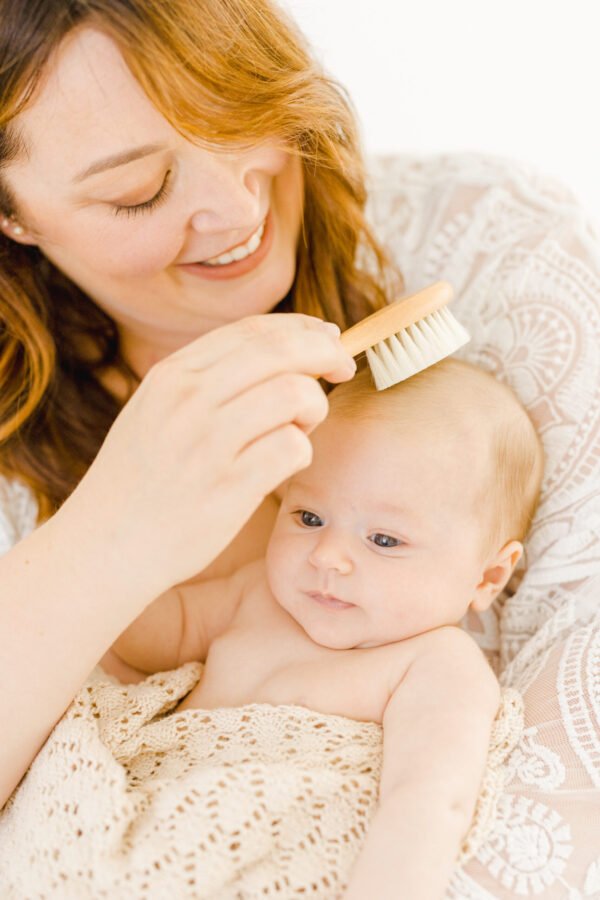 Alternative view of Set brosse et peigne bois pour bébé MES PREMIERES MECHES