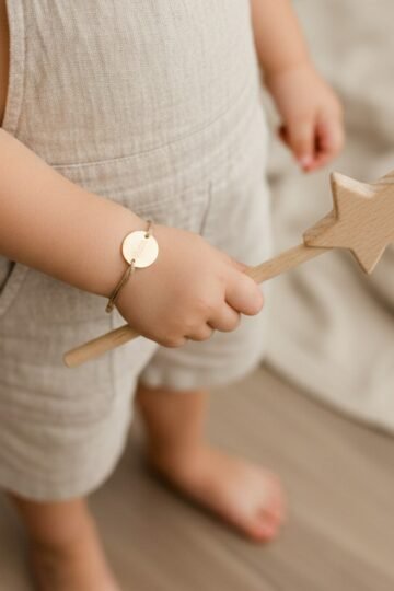 Alternative view of Bracelet personnalisé pastille or cordon ÉPURE