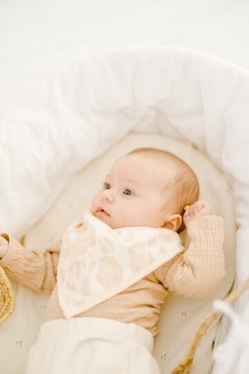 Bavoir bandana ajustable mousseline de coton bébé léopard MON COEUR FAIT GRAOU