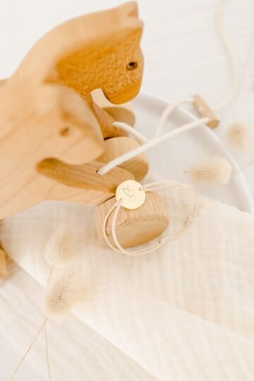 Alternative view of Bracelet baptême personnalisé enfant cordon gravée CERISES