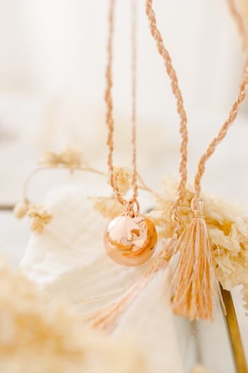 Bola de grossesse charm colibri TALISMAN - cordon de soie