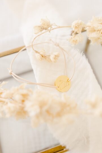 Alternative view of Bracelet personnalisé cordon enfant médaille ronde gravée MAMAN LAPIN