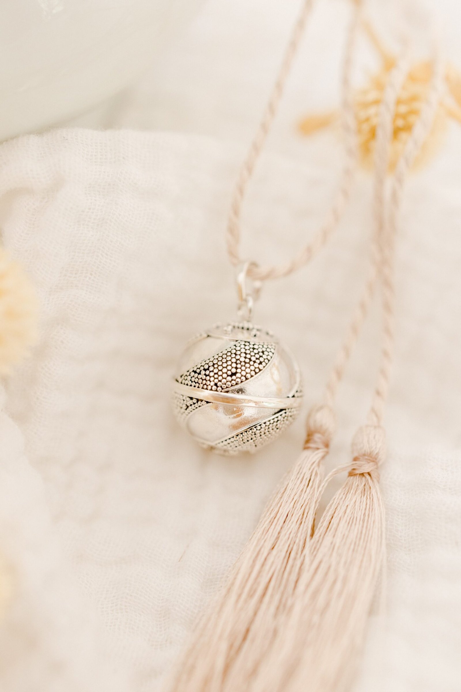 Bola de grossesse indonésien reflet BALI - cordon de soie