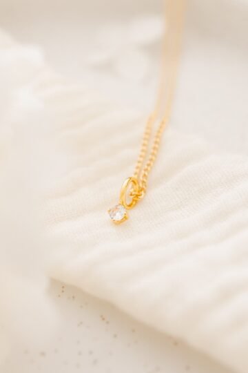 Alternative view of Collier amulette pendentif oxyde de zirconium MON ETINCELLE