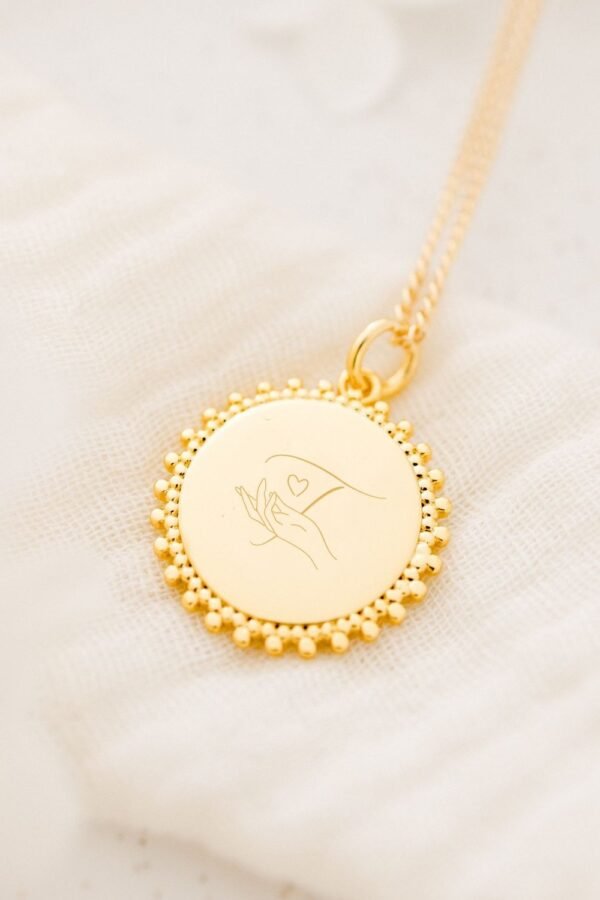 Pendentif personnalisé médaille éclat or lettre initiale EMOTIONS DOUCES