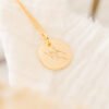 Pendentif personnalisé médaille perlée ronde or ONDE D'AMOUR – Image 2