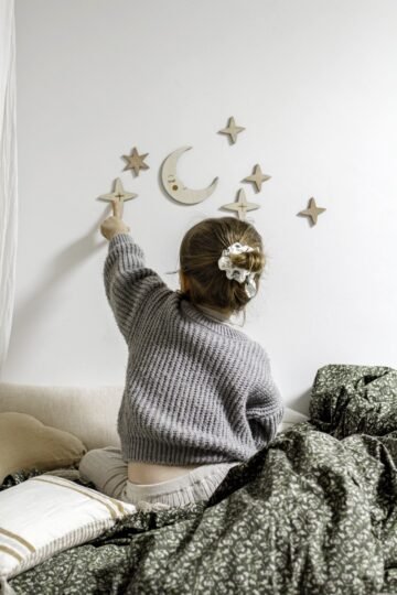 Décor mural chambre bébé lune et étoiles VOIE LACTEE