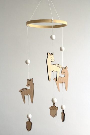 Alternative view of Mobile pour bebe faons woodland en bois MURMURE DE LA FORÊT
