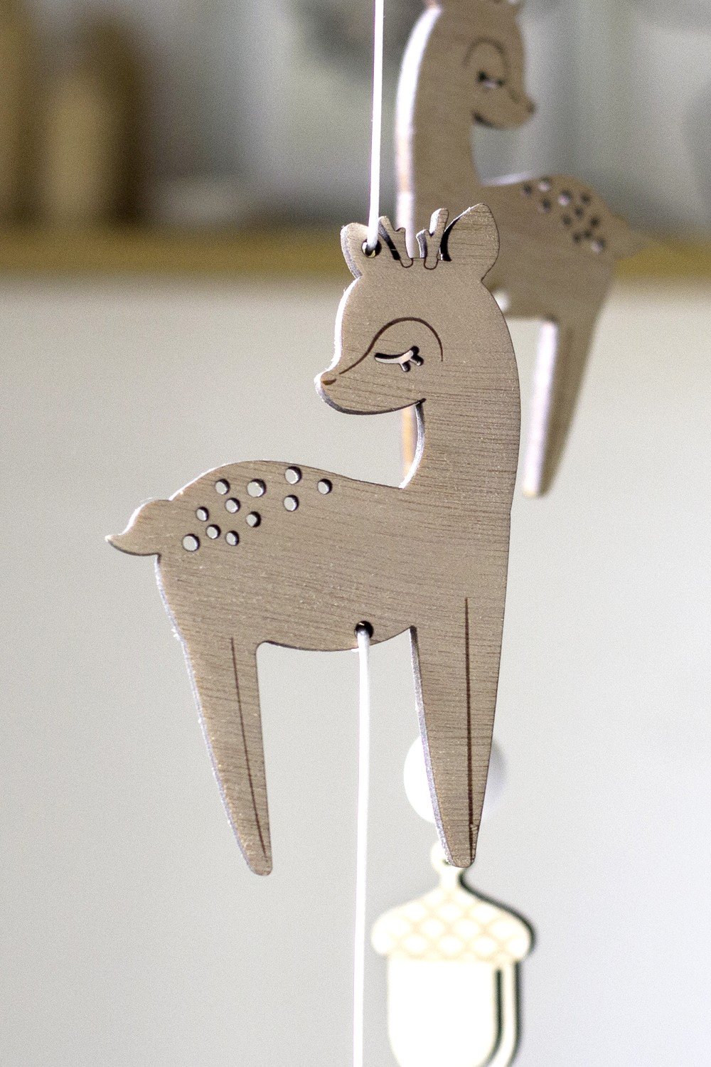Mobile bébé faons en bois MURMURE DE LA FORÊT – Image 4