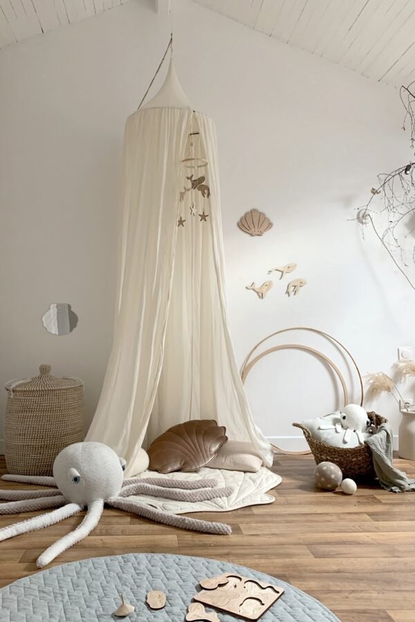 Alternative view of Mobile pour bebe baleine en bois LE CHANT DES BALEINES