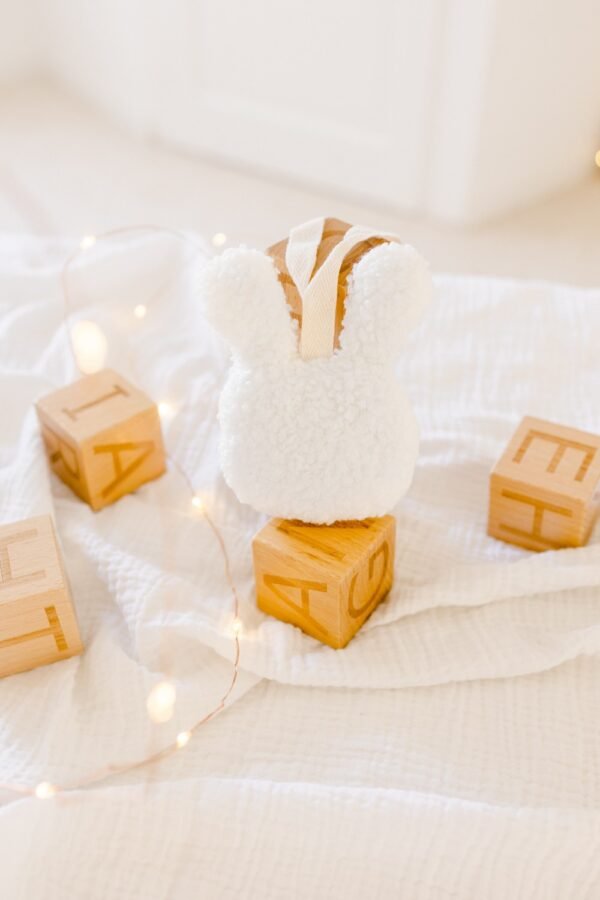 Attache tétine animaux sherpa blanc LAPIN