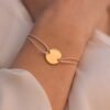 Bracelet personnalisé cordon médaille ronde gravée EMOTIONS DOUCES – Image 4