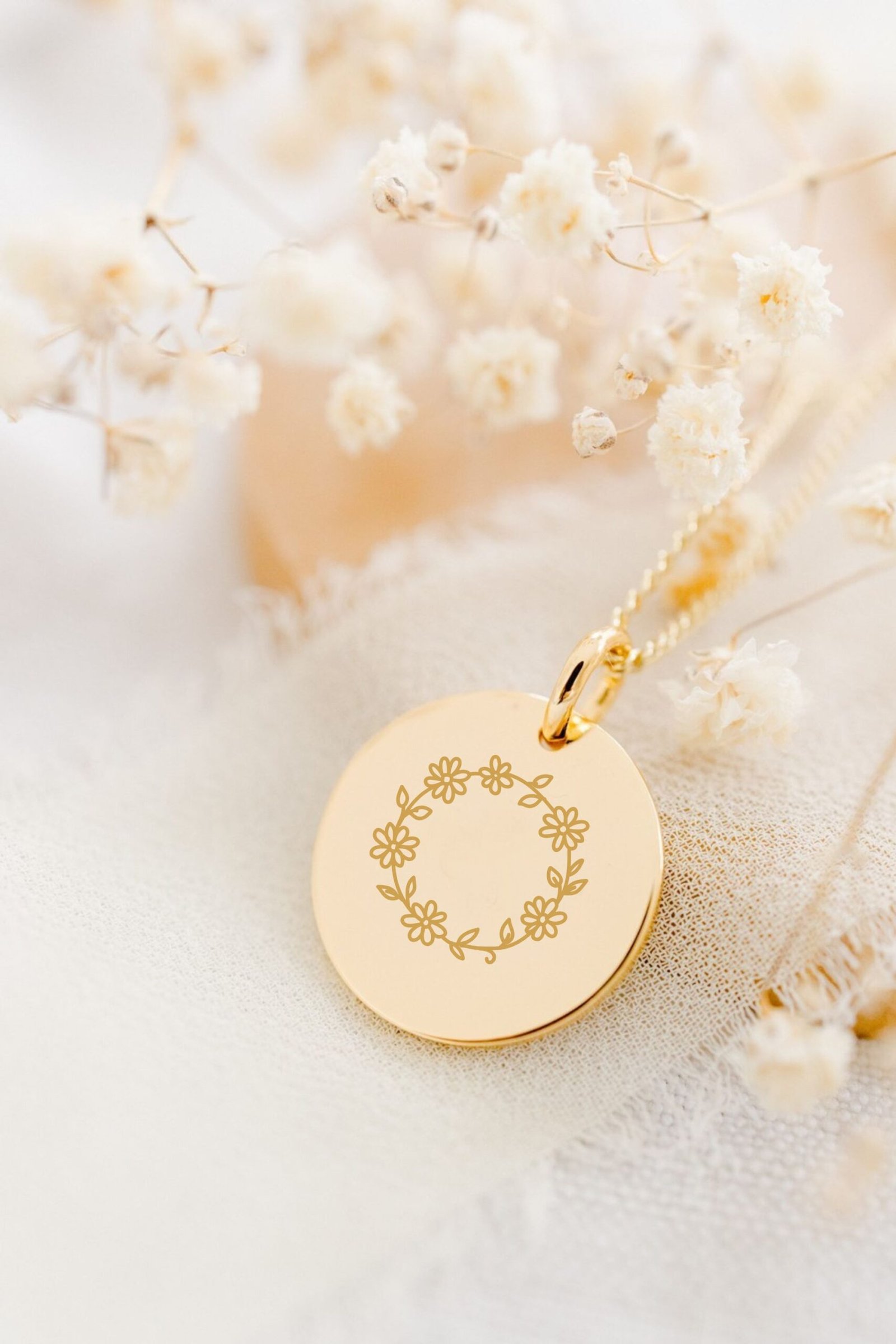 Collier personnalisé médaille ronde or BENEDICTIONS – Image 4