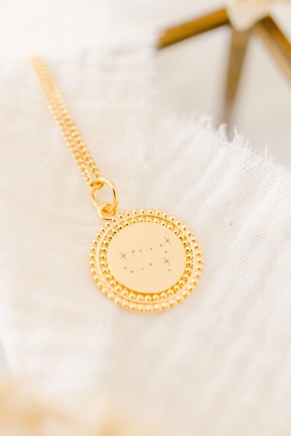 Collier personnalisé médaille sun or femme CONSTELLATION